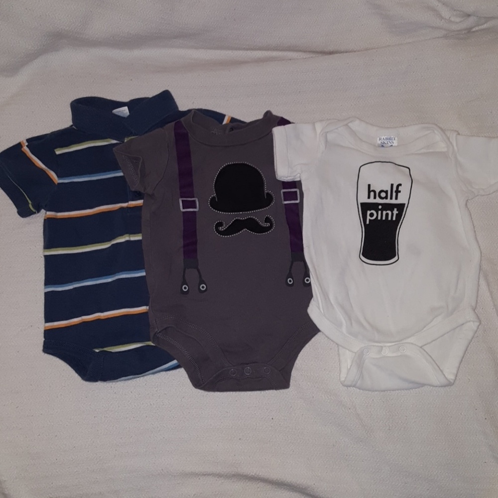 Set of 3 adorable onesies.